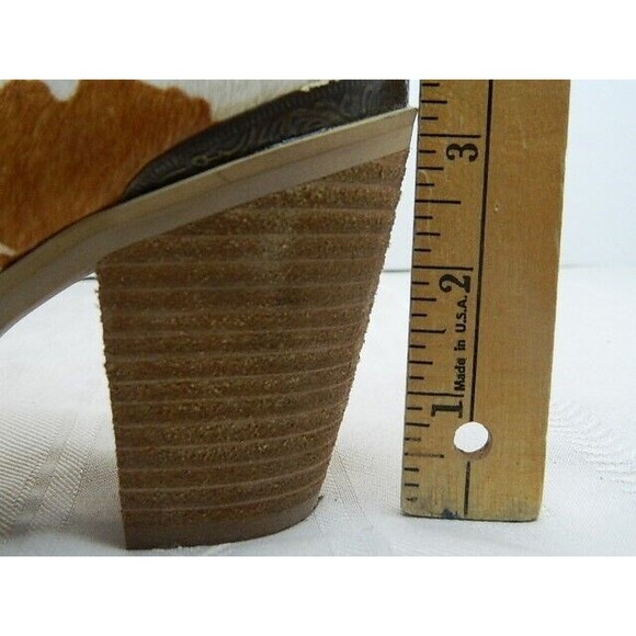 Very Volatile Cowhide Ankle Boot Womens Size 9 w/3" Heel - Picture 11 of 12